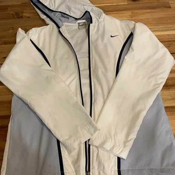 Nike Women’s windbreaker size L - Picture 7 of 14